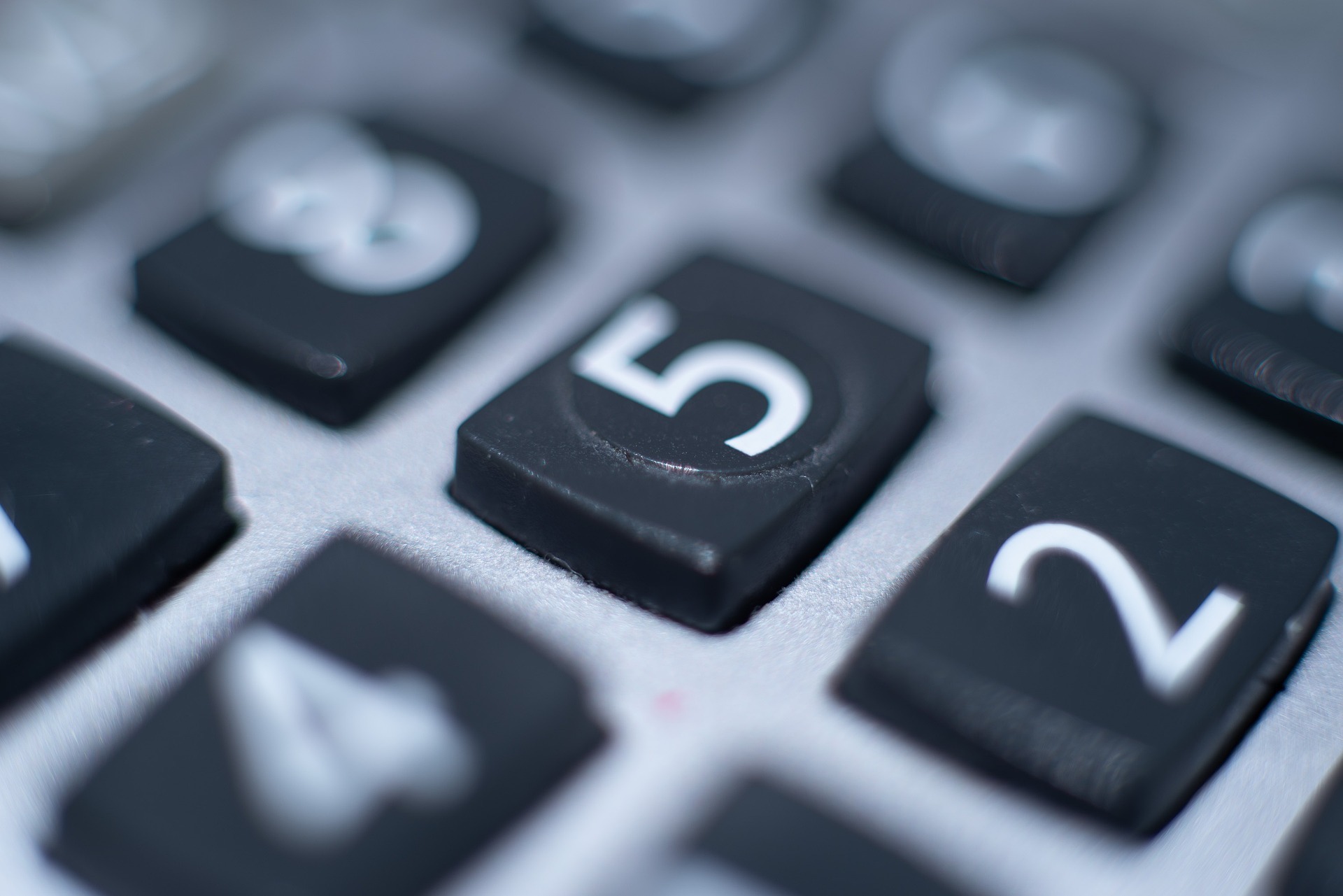 Comparing Multi-Dimensional Reporting in QuickBooks vs Sage Intacct